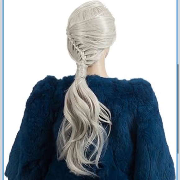 Long Layered Silvery Grey Wig with Swept Bangs - Picture 7 of 7